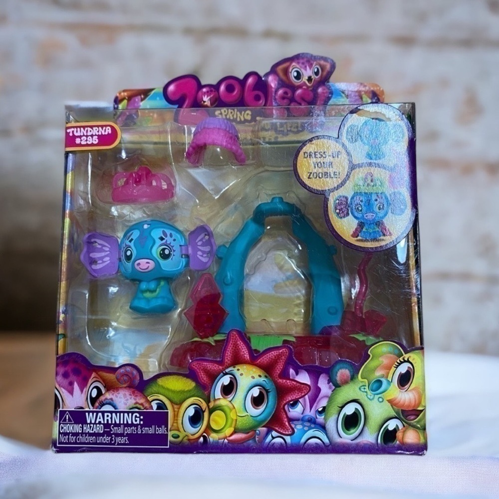 Zoobles Dressoobles #294 Tundrna Action Figure NEW Kids Toy